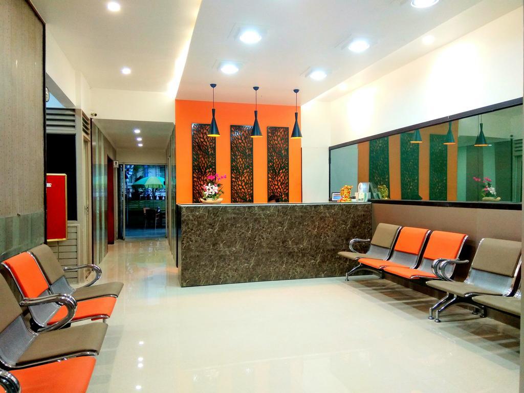 โรงแรม รวิรัช ปูเน่ ภายนอก รูปภาพ
