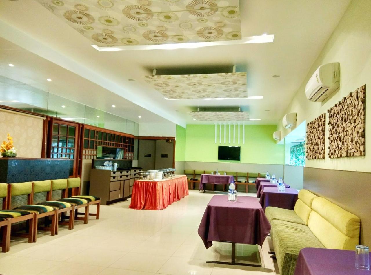 โรงแรม รวิรัช ปูเน่ ภายนอก รูปภาพ